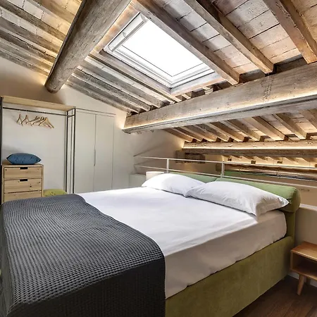 Sant'Agostino Luxury Apartment By Mamo Florence-3